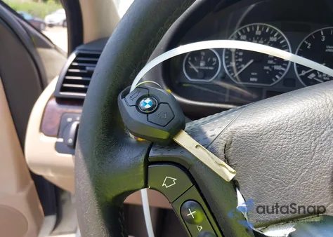 2005 BMW 330I from USA, damaged, VIN WBAEV53485KM41046